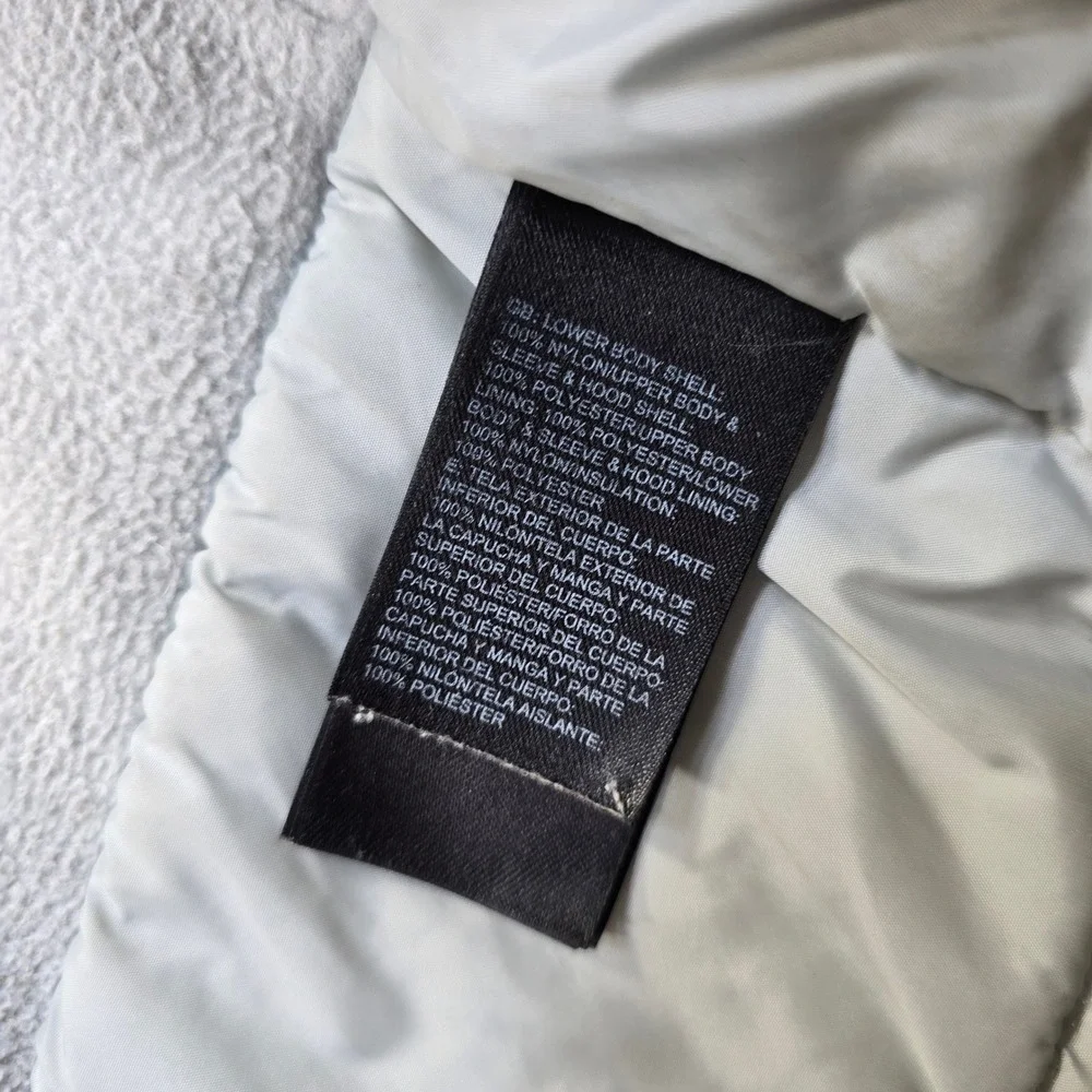 The North Face HyVent Jacket Mens Small‎ Black Insulated Zip Waterproof